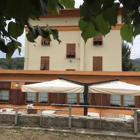 Albergo Chiara Savignone Exterior foto